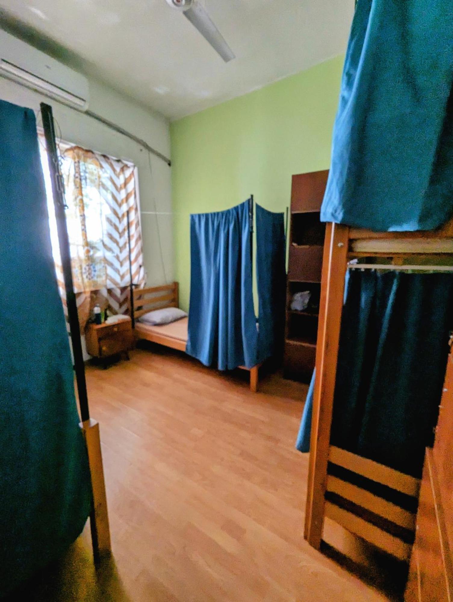 Tirana Backpacker Hostel Esterno foto
